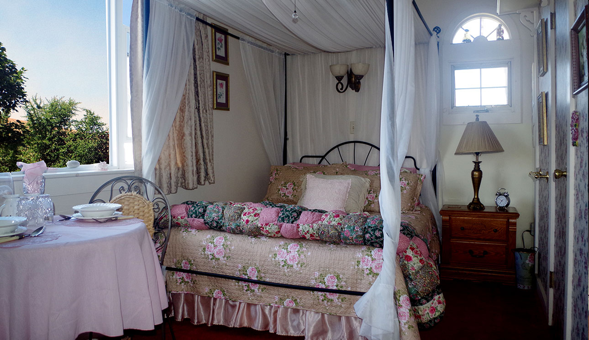 Bring Your Dogs And Cat, We Enjoy The Whole Family